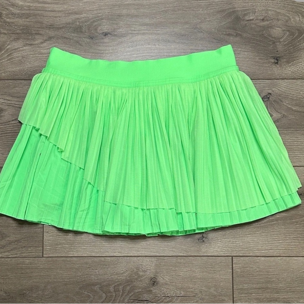 Lululemon Athletica Bright Green Pleated Mini Skirt